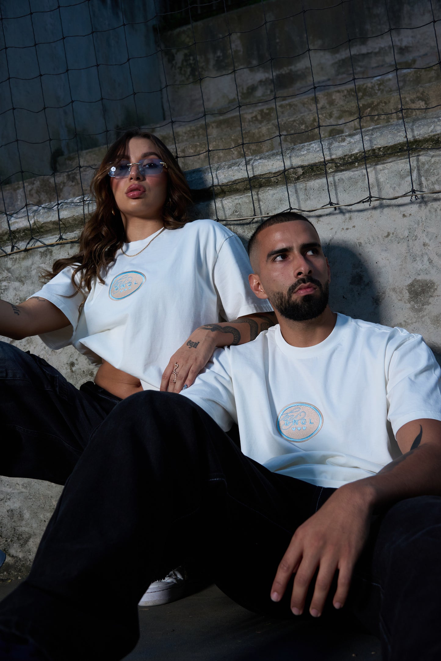 Camiseta blanca - Bordado baby blue